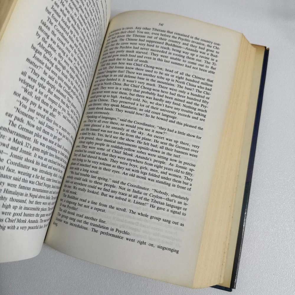 L. Ron‎ Hubbard BATTLEFIELD EARTH Hardcover 1982 Vintage Sci-Fi Fiction